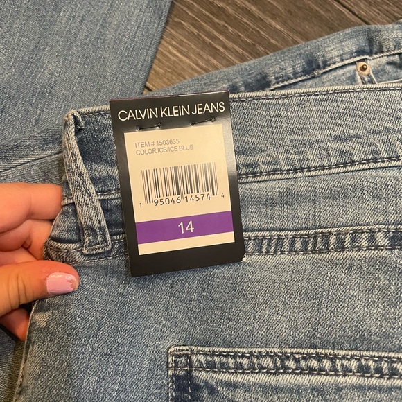 Calvin Klein Jeans - Picture 3 of 4